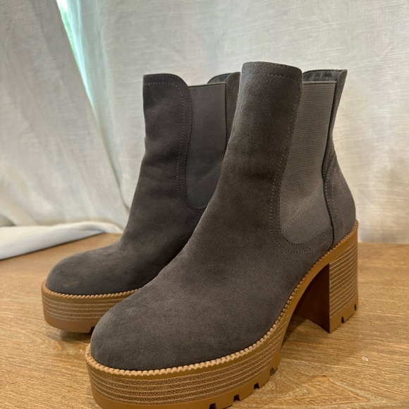 Bp. Jillyan Platform Chelsea Bootie In Grey - Picture 2 of 8